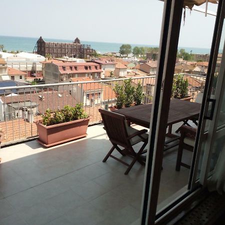 Sky Wellness Apartment Porto SantʼElpidio Екстериор снимка
